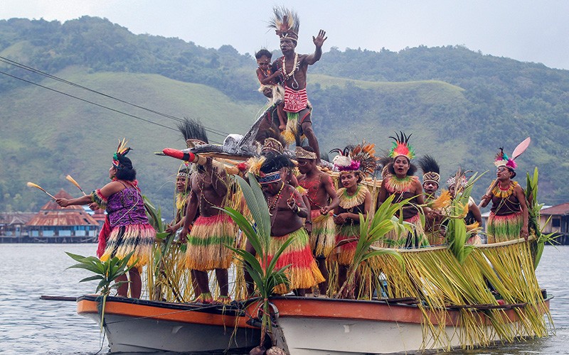 Festival Danau Sentani 2023 Tampilkan Ragam Ekonomi Kreatif Papua - Bagian 1