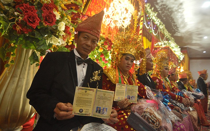 Nikah Massal dengan Tradisi Belarak Khas Bengkulu - Bagian 2