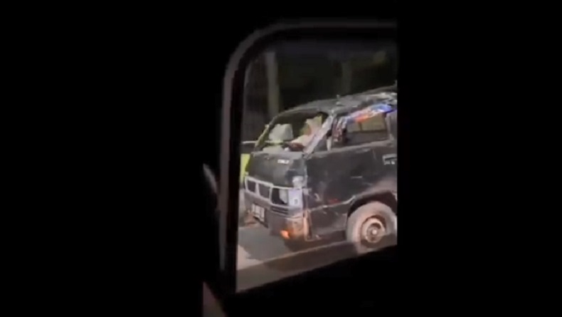 Viral Emak-Emak Setir Pikap Penyok Ngebut di Jalanan Maros Ternyata usai Kecelakaaan