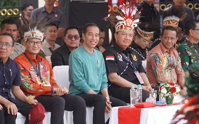 Presiden Jokowi Didampingi Kepala BIN Budi Gunawan Buka Papua Street Carnival - Bagian 3