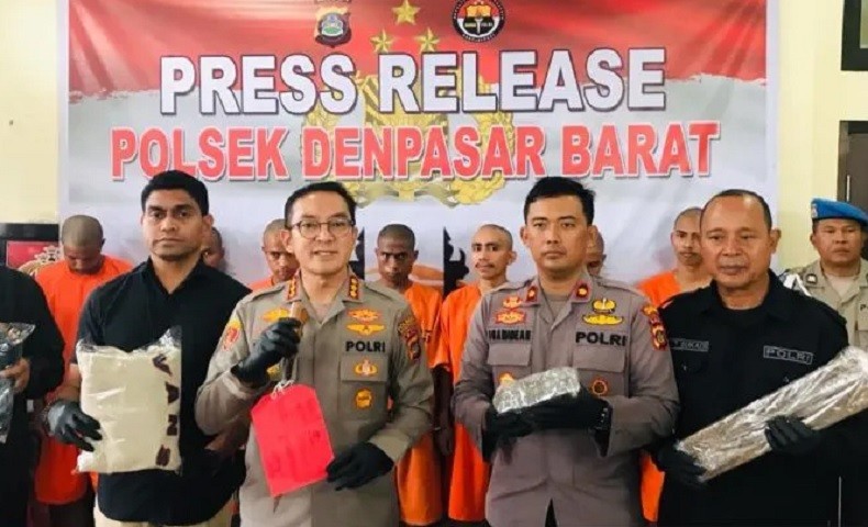 Brutal, 11 Pemuda Mabuk di Denpasar Bikin Onar Tusuk Warga hingga Rusak Rumah