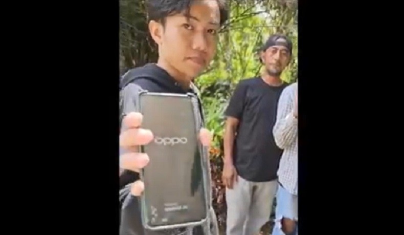 Pemuda Ancam Sebar Video Call Sex 50 Perempuan Ditangkap, HP Dikubur di Tanah