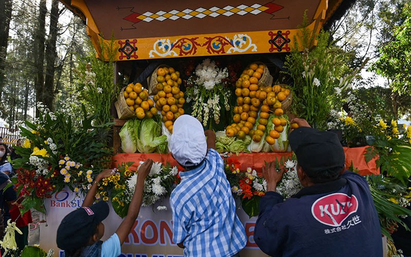 Festival Bunga dan Buah Hasil Pertanian di Berastagi - Bagian 2