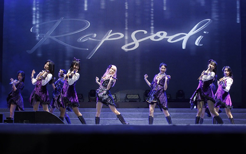 Penampilan JKT48 Bikin Heboh Panggung Jakarta Fair 2023 - Bagian 5