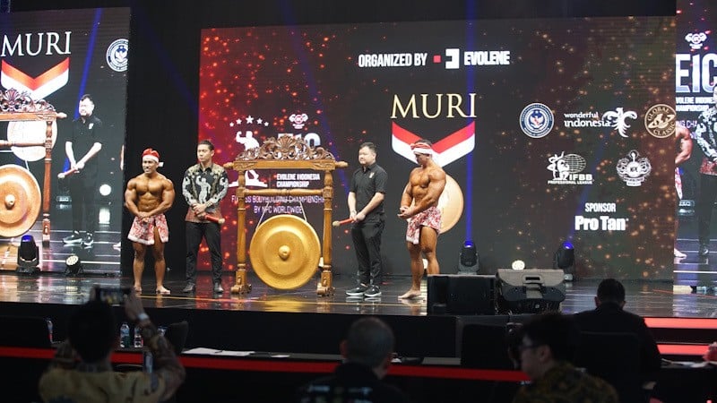 Melihat Binaragawan Pamer Otot pada Kompetisi Fitness dan Bodybuilding International - Bagian 6