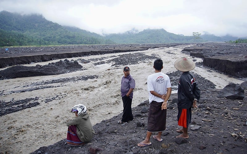 Perbaikan Jalur Aliran Lahar Gunung Semeru - Bagian 2