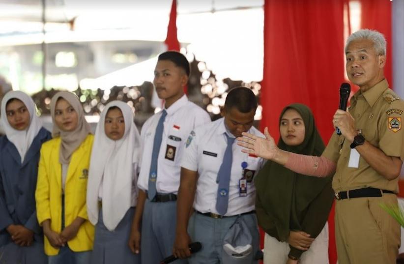 Tegas, Ganjar Bebastugaskan Kepala SMKN 1 Sale Rembang yang Tarik Pungli Berkedok Infak