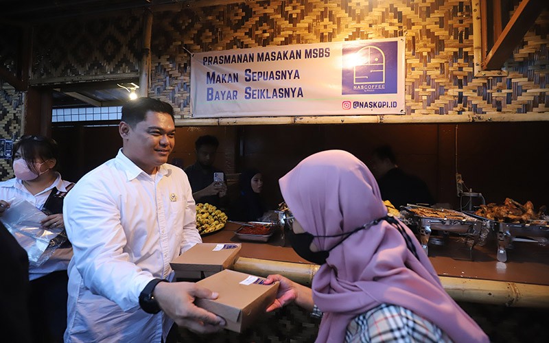 Caleg Partai Perindo Ajak Ratusan Warga Kalideres Jakbar Makan Bersama - Bagian 2