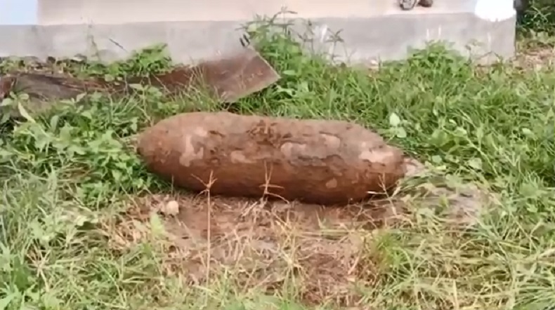 Bom Perang Dunia II Ditemukan di Perumahan Lanud Silas Papare Jayapura, Ini Penampakannya