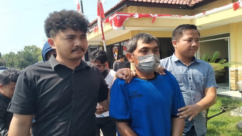 title Diduga Cabuli 10 Bocah, Tukang Batagor Keliling di Indramayu Ditangkap Polisi Diduga Cabuli 10 Bocah, Tukang Batagor Keliling di Indramayu Ditangkap Polisi