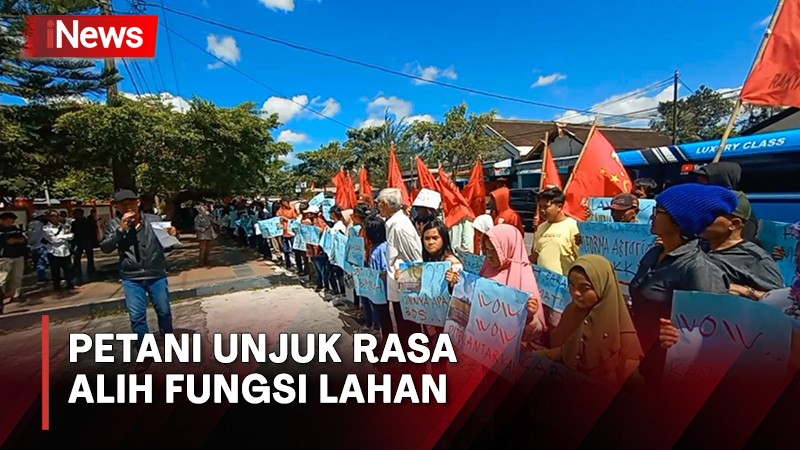 Hutan Beralih Fungsi, Puluhan Petani Lereng Gunung Kelud Unjuk Rasa