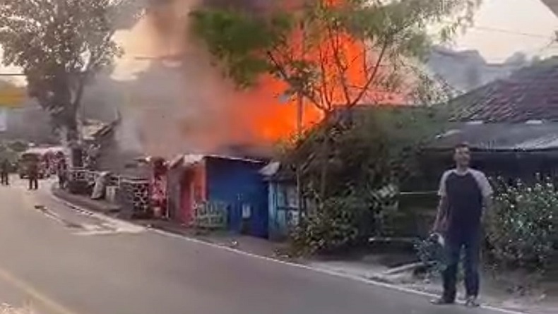 Kios Bengkel Jok di Cianjur Hangus Terbakar, Diduga akibat Korsleting Listrik 