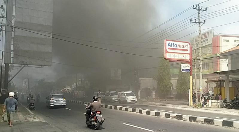 Toko Sparepart Motor Terbakar, Arus Lalu Lintas Solo-Sukoharjo Ditutup