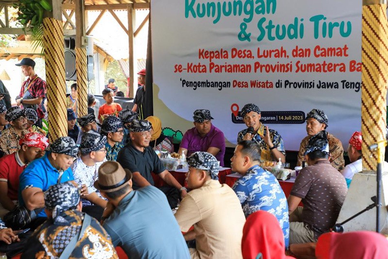 Wali Kota Pariaman Boyong Seluruh Camat dan Kades Ketemu Ganjar Berguru soal Desa Wisata - Bagian 3