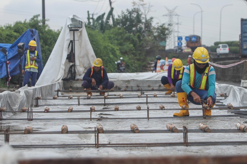 Progres Proyek Strategis Nasional Makassar New Port - Bagian 3