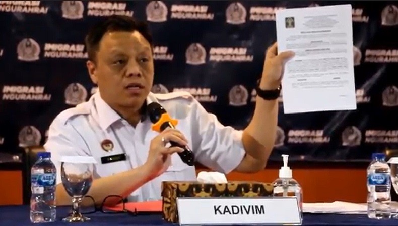 title 3 Petugas Imigrasi Ngurah Rai Diperiksa Buntut WNA Ngaku Diperas Rp15 Juta, Ini Hasilnya 3 Petugas Imigrasi Ngurah Rai Diperiksa Buntut WNA Ngaku Diperas Rp15 Juta, Ini Hasilnya