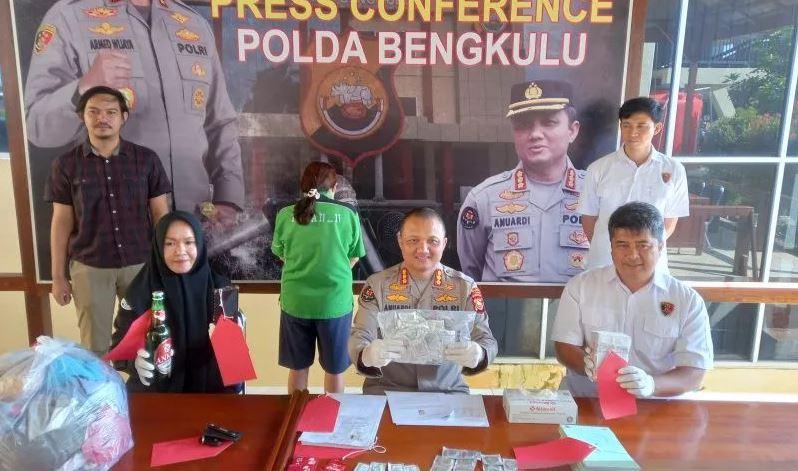 title Dijanjikan Kerja di Toko, Gadis Bengkulu Dibawa Pelaku TPPO ke Pekanbaru Jadi PSK Dijanjikan Kerja di Toko, Gadis Bengkulu Dibawa Pelaku TPPO ke Pekanbaru Jadi PSK