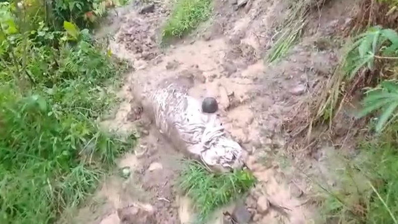 Sejumlah Jasad Keluar dari Kubur di Padang, Diduga gegara Tergerus Banjir