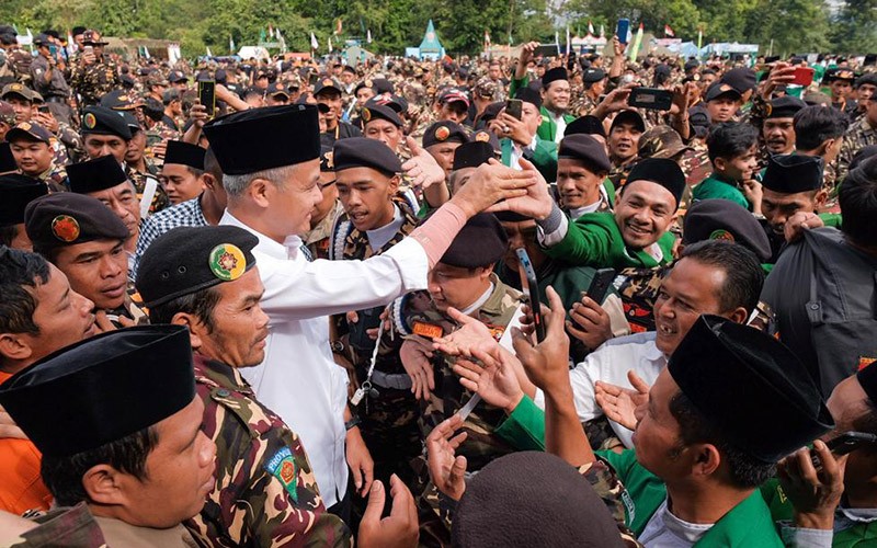 Ganjar Pranowo Disambut Ribuan Kader GP Ansor - Bagian 1