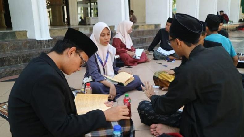 title MQKN 2023 Sudah Menuju Babak Final, Para Santri Berharap Ajang Ini Digelar 2 Tahun Sekali MQKN 2023 Sudah Menuju Babak Final, Para Santri Berharap Ajang Ini Digelar 2 Tahun Sekali