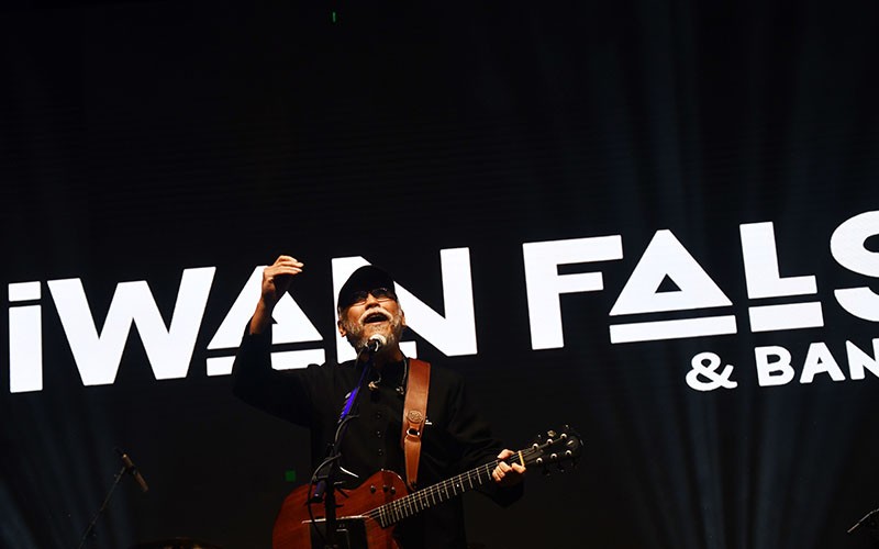 Konser Iwan Fals Meriahkan Hari Jadi ke-455 Kabupaten Madiun - Bagian 1