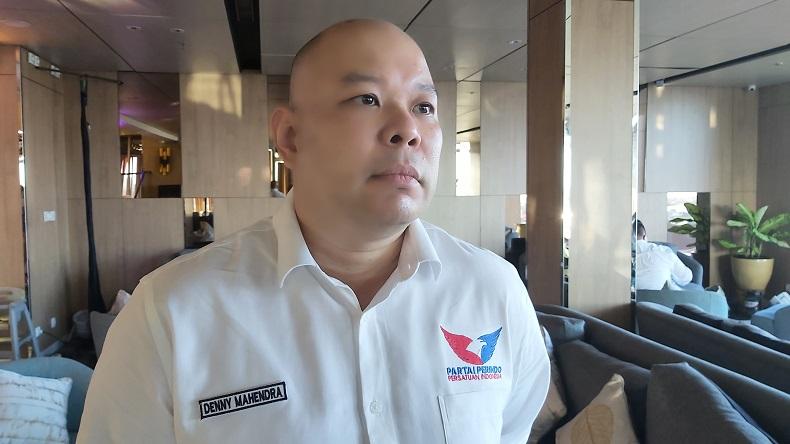 DPD Perindo Beri Bantuan Modal Usaha dan Sepeda pada Warga Kurang Mampu di Surabaya