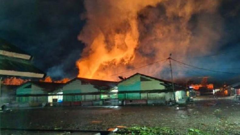 Kebakaran Pasar Jibama di Jayawijaya, 16 Kios Ludes Dilalap Kobaran Api