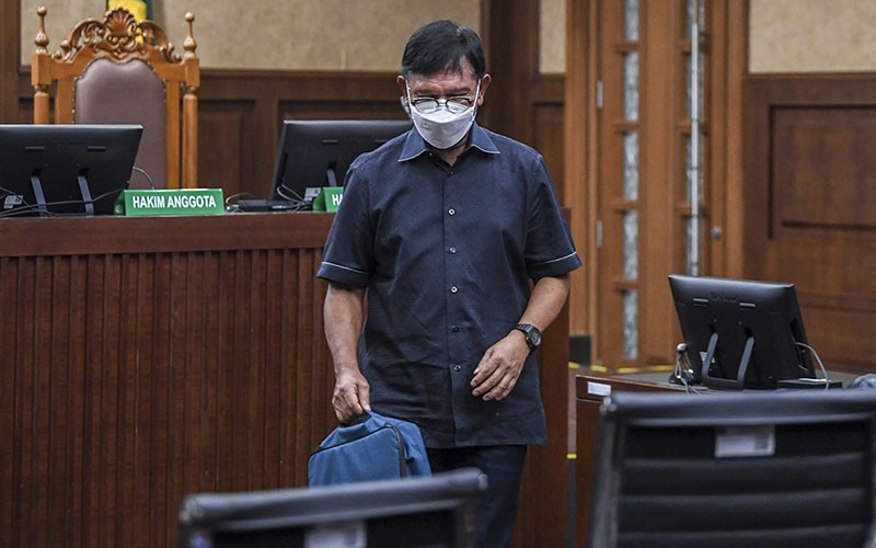 Eksepsi Johnny G Plate Ditolak Hakim - Bagian 2
