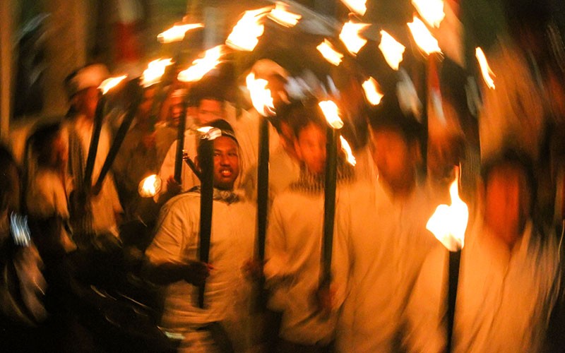 Ratusan Santri Pawai Obor Sambut 1 Muharram 1445 H - Bagian 2