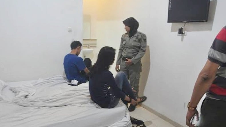 Alasan Pamit Ziarah ke Makam Orang Tua, Ibu Muda Selingkuh Bareng Kades di Hotel