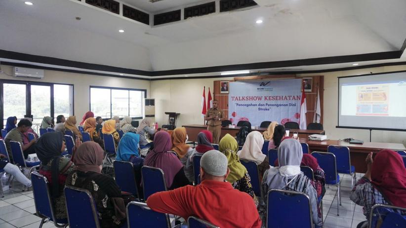 WOM Finance Ajak Masyarakat Hidup Sehat untuk Hindari Stroke - Bagian 1