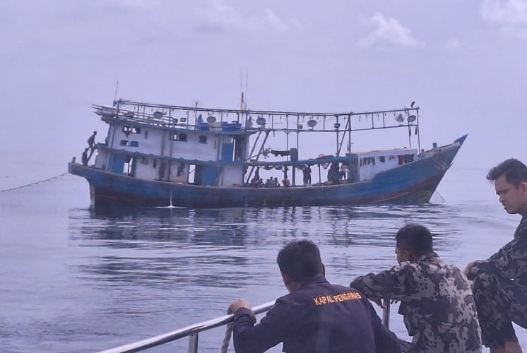 Langgar Izin Daerah Penangkapan, KKP Tertibkan Delapan Kapal Ikan