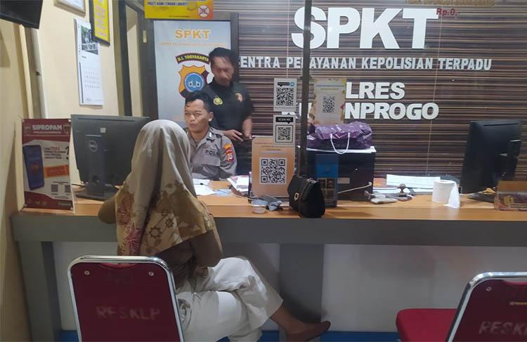 title Nekat, Perempuan di Kulonprogo Gelapkan Mobil Rental Nekat, Perempuan di Kulonprogo Gelapkan Mobil Rental