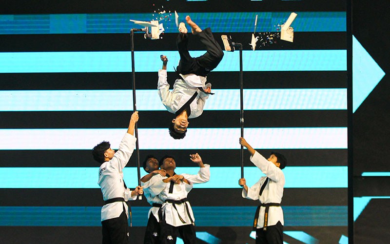 Adegan Berbahaya Grup Bela Diri Taekwondo N Lions saat Kontes Swara Bintang - Bagian 1