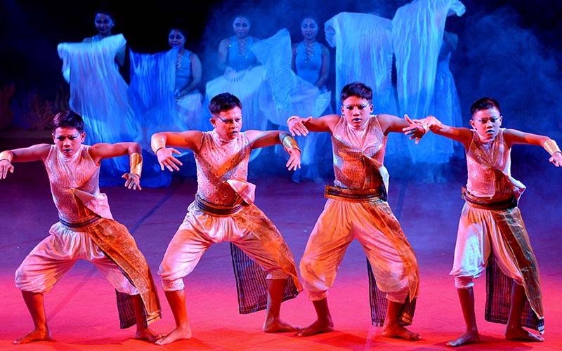 Parade Tari Kontemporer Disuguhkan Puluhan Seniman Bali dan Kalsel - Bagian 2