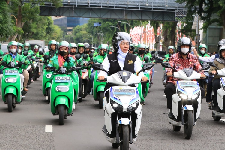 Gubernur Khofifah Wujudkan Ekosistem Transportasi Digital lewat Kepgub Tarif Ojek Online