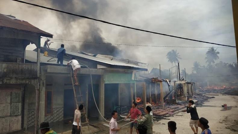 Kebakaran di Rokan Hilir, 30 Rumah Ludes Dilalap Kobaran Api
