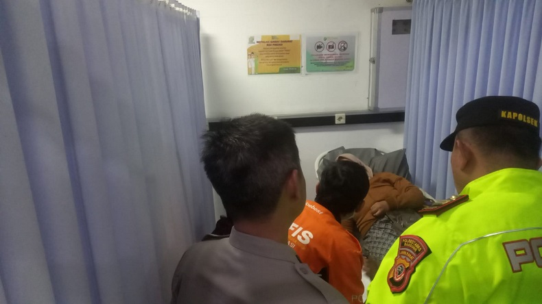 title 43 Karyawan Pabrik Garmen Bandung Diduga Keracunan Makanan, Polisi Sita Nasi Telur 43 Karyawan Pabrik Garmen Bandung Diduga Keracunan Makanan, Polisi Sita Nasi Telur