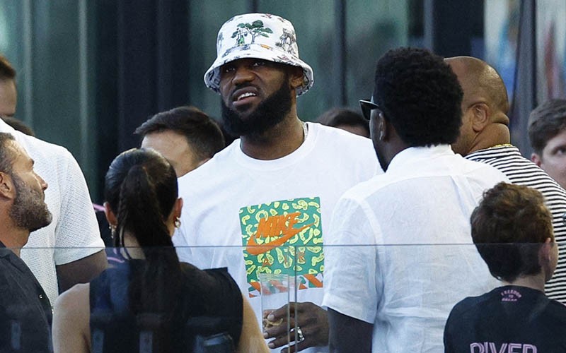 Selebriti Amerika Serikat Menunggu Debut Lionel Messi di Inter Miami - Bagian 2