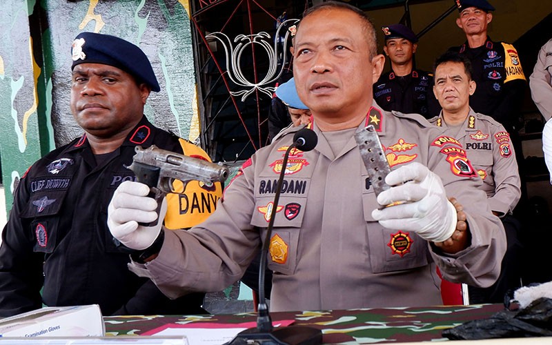 Penemuan Pistol Buatan Jerman dan 171 Amunisi Terkubur di Hutan Jayapura - Bagian 2