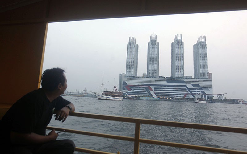 Menikmati 1 Jam Perjalanan Jelajah Teluk Ibu Kota dengan Jakarta Water Bus - Bagian 3