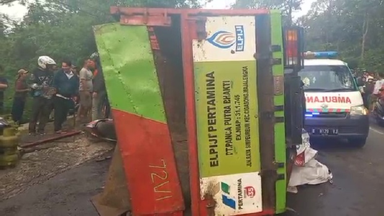 Kecelakaan Maut di Majalengka, Tronton Tabrak Truk dan Motor, 1 Orang Tewas 6 Luka