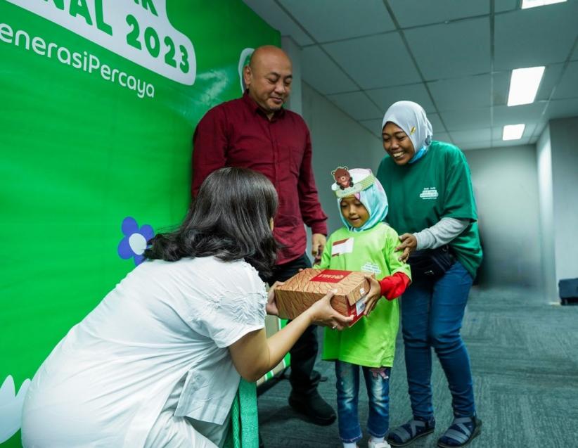 Ribuan Anak Mitra Pengemudi Rayakan Hari Anak Nasional dengan Sepatu Berdesain Khusus Gratis dari Grab - Bagian 2