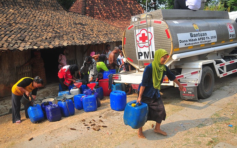 22 Desa di Grobogan Dilanda Bencana Kekeringan, Warga Butuh Air Bersih - Bagian 2