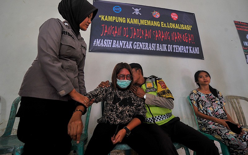 Ibu-Ibu Gerebek Sarang Narkoba di Jambi Takut Intimidasi dari Pelaku yang Masih Bebas - Bagian 2