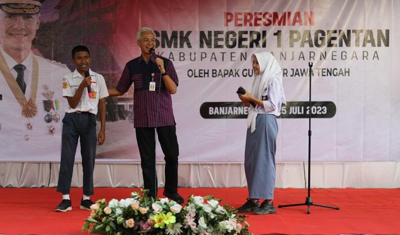 Ganjar Resmikan SMK Jurusan Energi Baru Terbarukan di Banjarnegara, Ini Harapannya