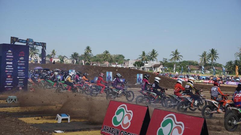 Kejurnas KSAL Cup 2023, Pertamina Dongkrak Performa Pembalap Grasstrack dan Motocross