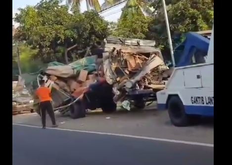 Kecelakaan di Situbondo, Bus Tabrakan Beruntun 2 Tewas Puluhan Luka-Luka