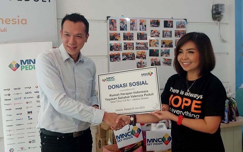 MNC Sky Vision Salurkan Bantuan Sosial ke Yayasan Rumah Harapan Indonesia - Bagian 1