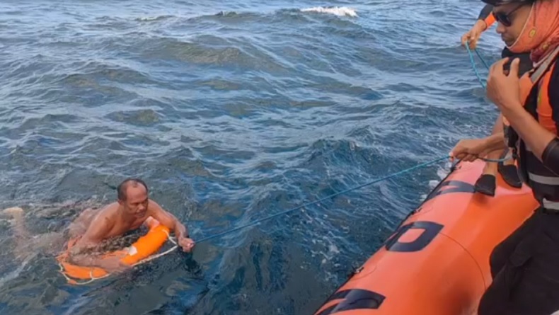 Kapal Muatan Pasir Tenggelam di Buton, 3 ABK Selamat usai Terombang-ambing di Tengah Laut